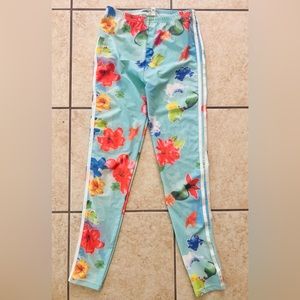 Pavement floral colorful leggings super cute. Kids size 14.